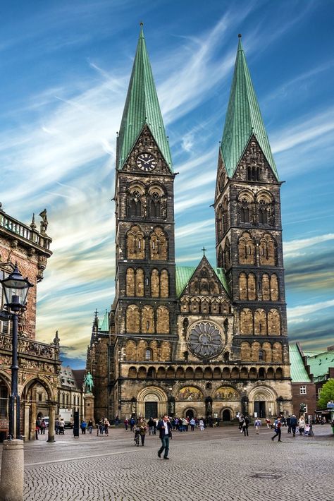 25 Best Things to Do in Bremen (Germany) - The Crazy Tourist Germany Travel, Beautiful Cathedrals, Koblenz Germany, Bremen Germany, Germany Photography, Cities In Germany, Nightlife Travel, The Crazy, Culture Travel