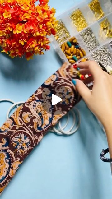 Fabric Jewellery Diy, Diy Navratri Bangles, Diy Fabric Bangles, Handmade Fabric Bangles, Fabric Jewellery Design, Crafts With Bangles, Handmade Bangles Design, How To Make Fabric Bracelets, Fabric Bangles Diy