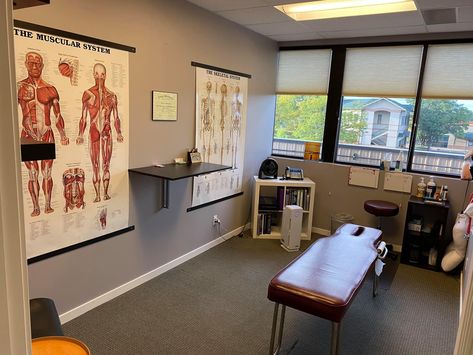 Physiotherapy Design Ideas, Chiropractic Clinic Design, Physio Aesthetic, Physical Therapy Office Design, Chiropractic Aesthetic, Physical Therapy Aesthetic, Spa Cabinet, Chiropractic Office Design, Home Gym Organization