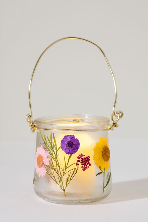 Dried Flower Glass Jar, Diy Painted Candle Jars, Oui Jar Gift Ideas, Crafts With Yogurt Jars, Pressed Flower Glass Jar, Glass Jar Art Ideas, Oui Yogurt Jar Crafts, Tissue Paper Glass Jar, Oui Spice Jars