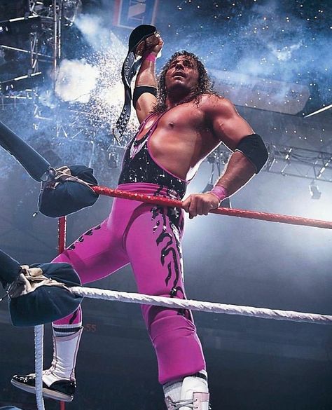 Bret The Hitman Hart, Wcw Wrestlers, Hitman Hart, Bret Hart, World Championship Wrestling, Wwe Legends, Wwe Wrestlers, Wwe Superstars, Pro Wrestling