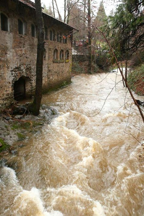 'Atmospheric river' triggers flooding, threatens mudslides across California Nature, Water Flood Aesthetic, Banjir Aesthetic, Floods Pictures, Flood Aesthetic, Riverside County Sheriff, Flood In Pakistan, Flood Map, Water Flood