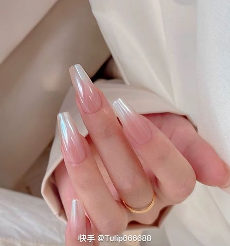 Xiao Hong Shu Nails, Xiao Hong Shu, Nails Douyin, Pearl Chrome Nail, Douyin Nails, Ombre Chrome Nails, Classic Nail Designs, White Chrome Nails, Pearl Chrome