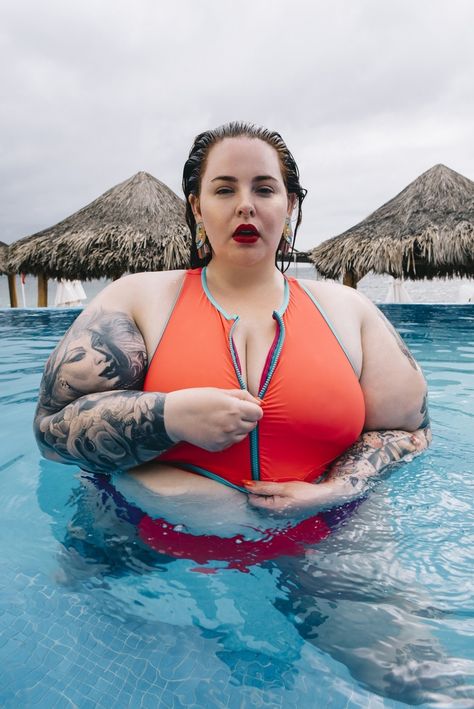 Tess Holliday, Milk Model Management, Plus Size Fashion Tips, Nylon Magazine, Plus Size Swim, Fat Women, Beauty Standards, People Magazine, Open Up