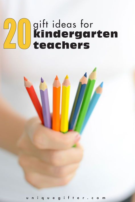 What a great list of thank you gift ideas for kindergarten teachers - I know my kid's teacher will love #20! Coworker Holiday Gifts, Ideas For Kindergarten, Family Holiday Gifts, Christmas Gift Inspiration, Coffee Gift Basket, Kindergarten Gifts, Unique Gifts For Kids, Chocolate Gifts Basket, Surprise Her