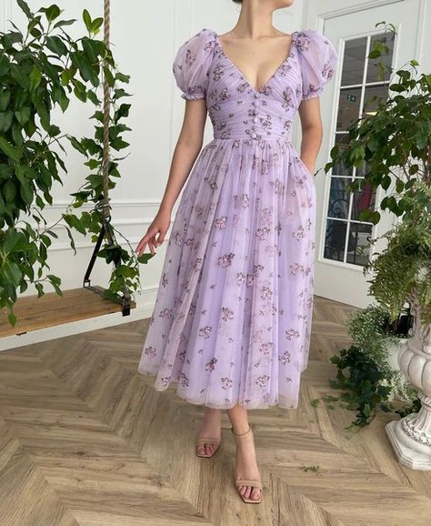 Top 250+ Lavander Designer Dresses Purple Cottagecore Dress, Flower Dresses Outfit, Two Piece Short Dress, Lavender Outfit, Teuta Matoshi, Birthday Dress Women, Cotton Saree Blouse Designs, Strawberry Dress, Frock For Women