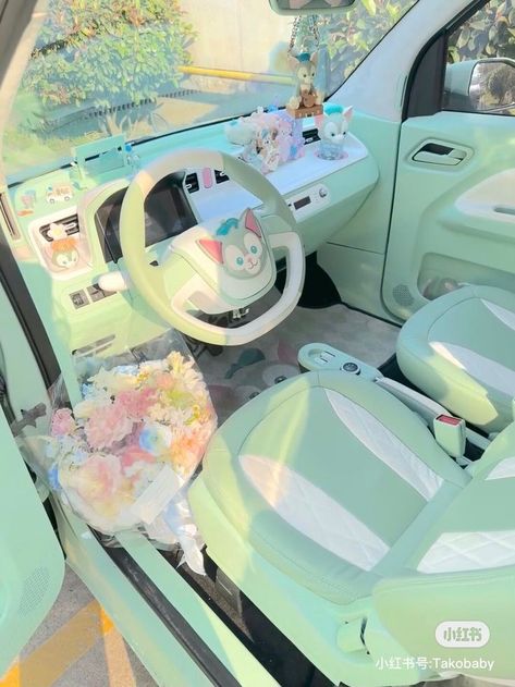 Kawaii Car, Girly Car Accessories, Car Deco, Cool Car Accessories, Girly Car, Car Essentials, Honda Element, Car Goals, Cute Car Accessories