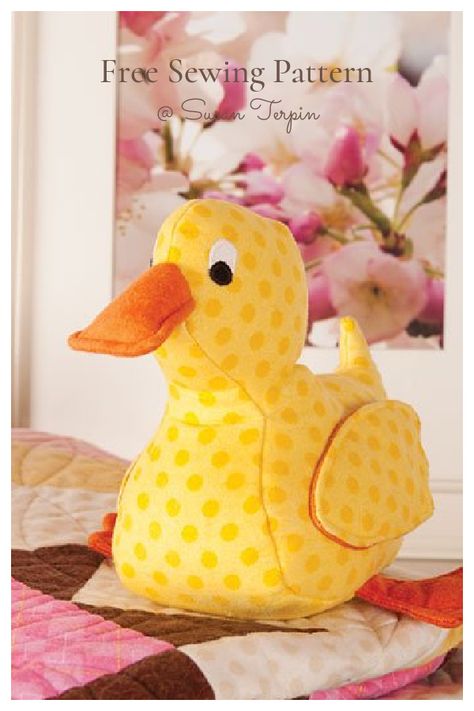 Molde, Fuzzy Duck, Duck Pattern, Ducks In A Row, Connecting Threads, Duck Toy, Homemade Toys, Free Sewing Pattern, Pattern Sewing