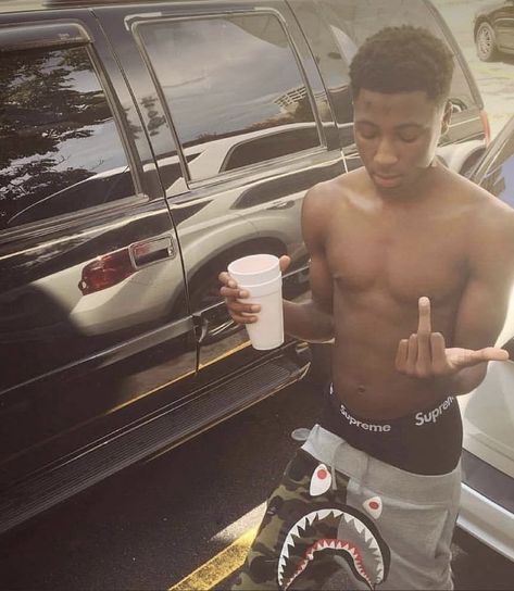 #nba #youngboy #rappers #tiktok Celebrity Selfies, Y2k Profile Picture, 2013 Swag Era, Nba Baby, Rapper Style, Nba Outfit, Best Rapper Alive, Nba Youngboy, Kodak Black