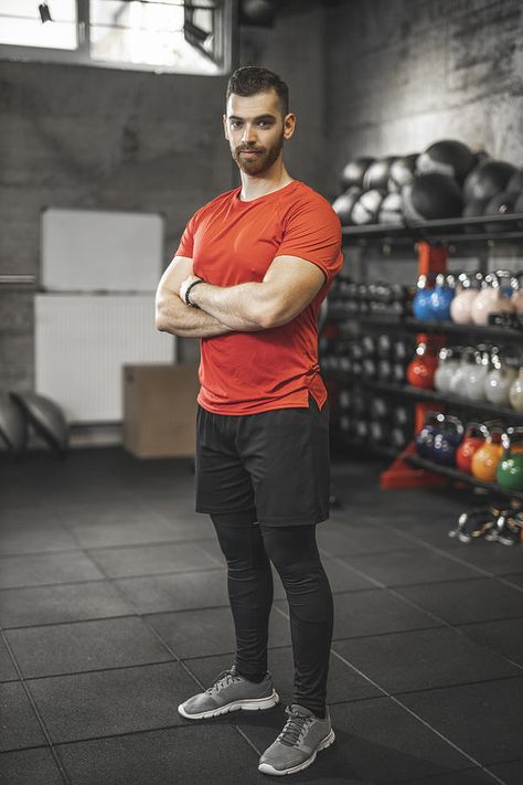 Gym Photoshoot Male, Mens Fitness Photography, Male Fitness Photography, Fitness Lifestyle Photography, Fitness Before After, Gym Personal Trainer, Coach Outfits, Fitness Branding, Gym Photoshoot