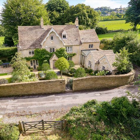 Grade II listed Turnstone House in Painswick offers classic Cotswolds charm and a secondary revenue stream: the five-bedroom house has a three-bedroom cottage that can be let for £150 a night. The house, with its neogothic mullioned windows, is set in almost five acres, with orchards, paddocks and lovely gardens that won a national landscaping award in 2016. 01452 595204, hamptons.co.uk Cotswold Stone Houses, Countryside House Floor Plan, British Architecture House, Mullioned Windows, English Countryside Home, 1800s House, Cotswold House, Country Living Uk, British Homes