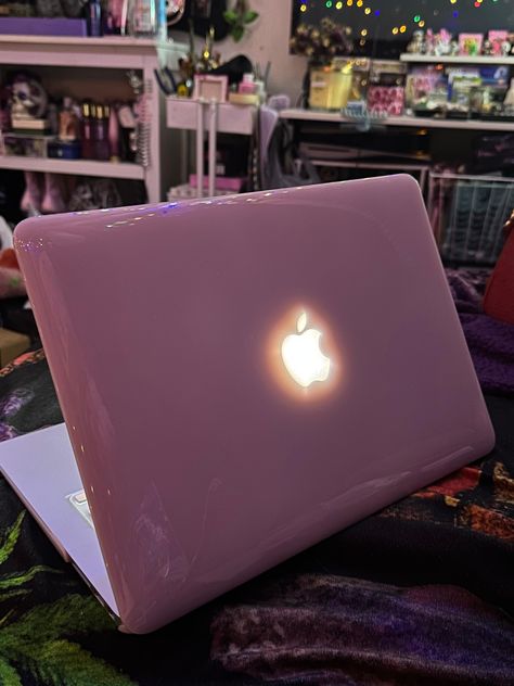 Cute Computer Case, Macbook Pink Aesthetic, Pink Laptop Aesthetic, Pink Computer Aesthetic, Mac Book Cases, Macbook Wallpaper Pink, 2016 Baddie, Macbook Ideas, Pink Macbook Case