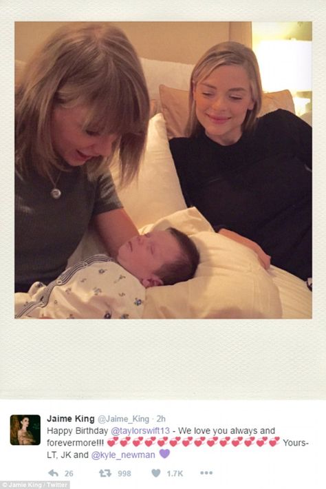 Taylor Swift Squad, Jamie King, Selena And Taylor, Jaime King, 19 Kids And Counting, Birthday Message, Taylor Swift Funny, Taylor Swift 1989, Celebrity Moms