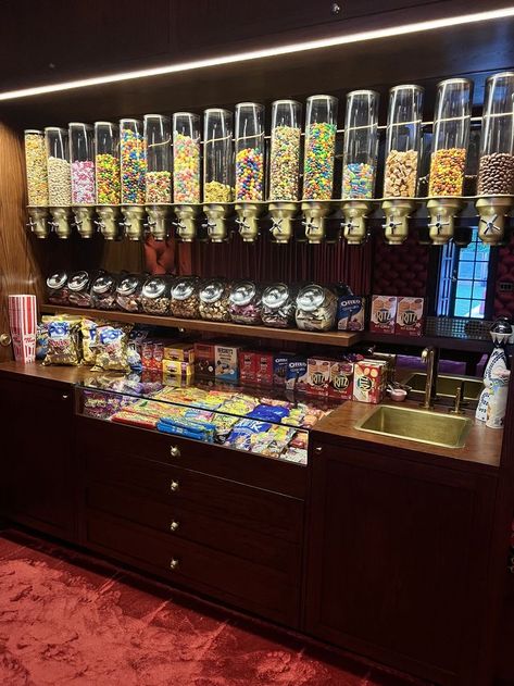 Home Theater Snack Bar, Bedroom Organization Tips, Casa Fantasy, Movie Theater Rooms, Home Theater Room Design, Dream Life House, Arcade Room, Theater Room Design, Eksterior Modern