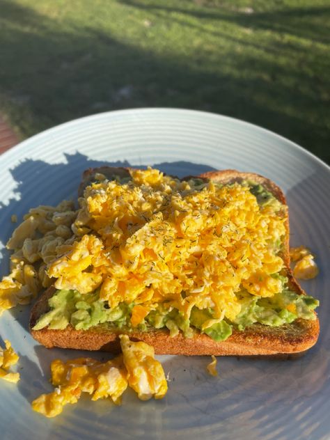 Breakfast, avo toast with scrambled eggs Eggs Avocado Toast, Eggs Avocado, Avo Toast, Scrambled Eggs Recipe, Sweet Foods, Avocado Toast Egg, Scrambled Egg, Avocado Breakfast, Eggs Recipe