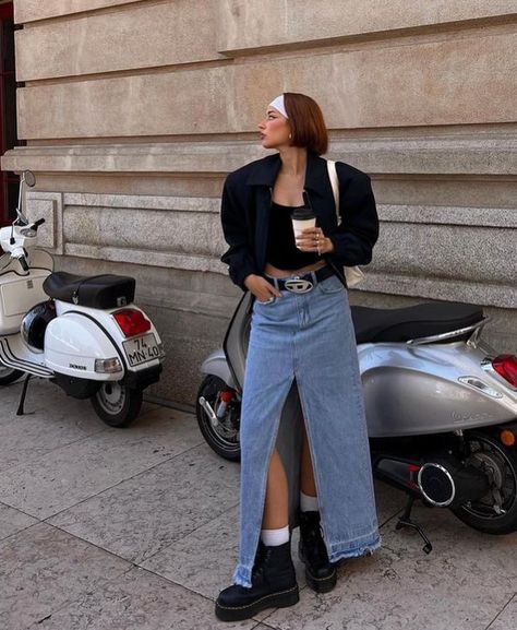 Long Skirt Streetwear, Denim Skirt Y2k, Denim Skirts For Women, Long A Line Skirt, Long Skirt Casual, Skirt Streetwear, Modern Womens Fashion, Denim Skirt Outfits, Korean Streetwear