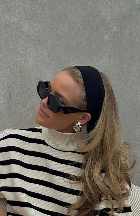 Mode Instagram, Headband Outfit, Trendy Girl, Paris Outfits, Elegantes Outfit, Mode Inspo, Headband Hairstyles, Fall Winter Outfits, Mode Outfits