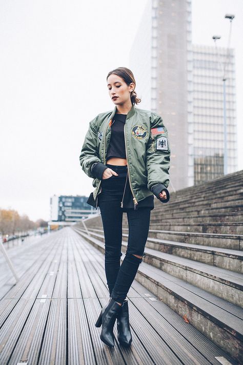 15 Ways to Wear a Light Flight Jacket. Alex, shot in Paris for Alex's Closet, via Lookbook Winter Outfits, Winter Fashion, Street Style Outfits, Flight Jacket, Mode Style, Jacket Outfits, Autumn Winter Fashion, Floral Dress, Ideias Fashion