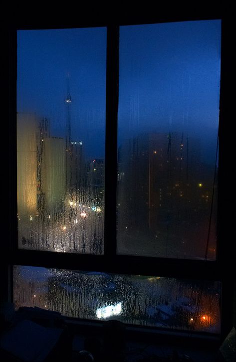 through wet window || canon 300d/ef-s 18-55 | 0.3s | f8 | ISO 800 | handheld / Daily Dose of Imagery Rain And Coffee, Rainy Window, Rain Window, Night Window, Dark Vibes, Rainy Day Aesthetic, I Love Rain, Love Rain, Dark Paradise