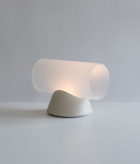Minimal Lamp, Support Velo, Lamp Inspiration, Lighting Concepts, Stand Light, Lampe Design, Modern Lamp, 3d Prints, Objects Design