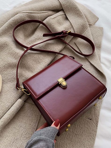 Tas Vintage, How To Have Style, Pola Gelang, Tas Fashion, Ținută Casual, Travel Handbags, Fancy Bags, Modieuze Outfits, Crossbody Bag Women