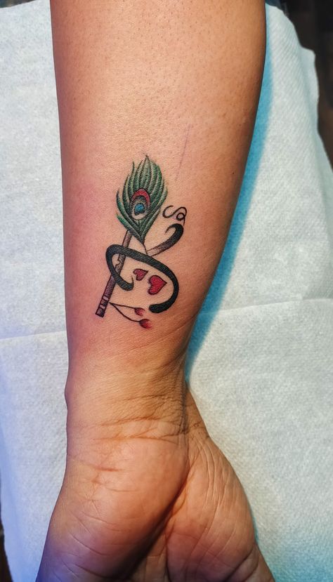 #K.s. letter #tattoo designs #peacock feather #tattoo designs #bansuri #tattoo designs with #girl hend #best #tattoo studio #Prince #tattoo studio #Raipur Chhattisgarh #appointment 9589557355 Bansuri Tattoo, S Letter Tattoo, Feather Tattoo Designs, Letter Tattoo Designs, Prince Tattoo, Raipur Chhattisgarh, Prince Tattoos, Letter Tattoo, Peacock Feather Tattoo