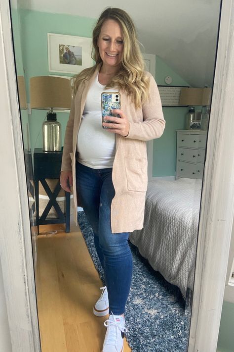 How to dress your third trimester baby bump with items you already have in your closet. 3rd Trimester, 28 Weeks Pregnant, Lululemon Vest, Career Mom, Pregnancy Must Haves, Ribbed Tank Dress, Lululemon Align Leggings, Third Trimester, Wife Life