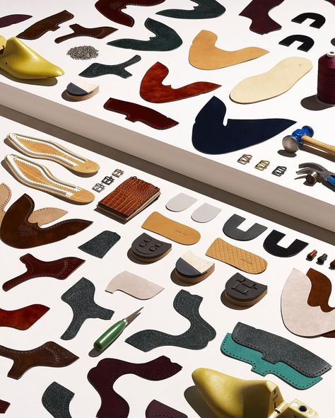 Leather Shoes Diy, Exhibition Plan, Shoe Store Design, Lookbook Design, Fashion Still Life, Camper Shoes, John Lobb, Handmade Leather Shoes, Shoe Display