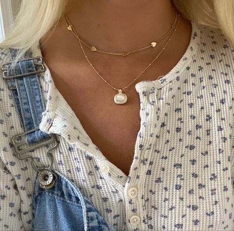 Granddaughter Jewelry, Nantucket Summer, Coastal Granddaughter, Girl Blonde, Gold Girl, Better Style, Dope Jewelry, Jewelry Lookbook, Inspo Outfit