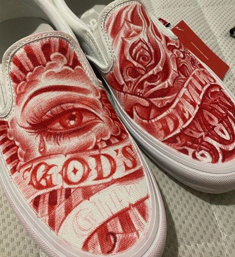 Drawing On Shoes, Craft Tattoo, Shoe Art Designs, Arm Tattoos Drawing, Lion Art Tattoo, Vans Custom, Cool Tattoo Drawings, Pinstripe Art, Graffiti Piece