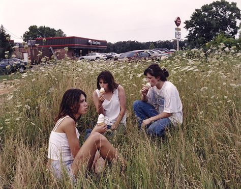 Coming Of Age, Justine Kurland, Lise Sarfati, Virginia Woolf, Foto Ideas Instagram, Teenage Dream, The New Yorker, Photography Inspo, Running Away