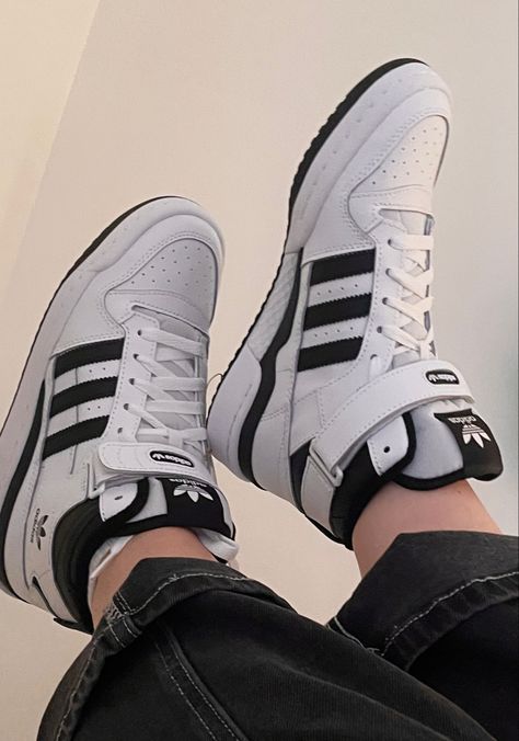 High Top Shoes Nike, Adidas High Shoes, Adidas High Forum, Adidas Forum High Outfit, Adidas Aesthetic Shoes, Adidas High Tops Women, High Sneakers Outfit, High Top Adidas Shoes, Adidas Shoes Aesthetic