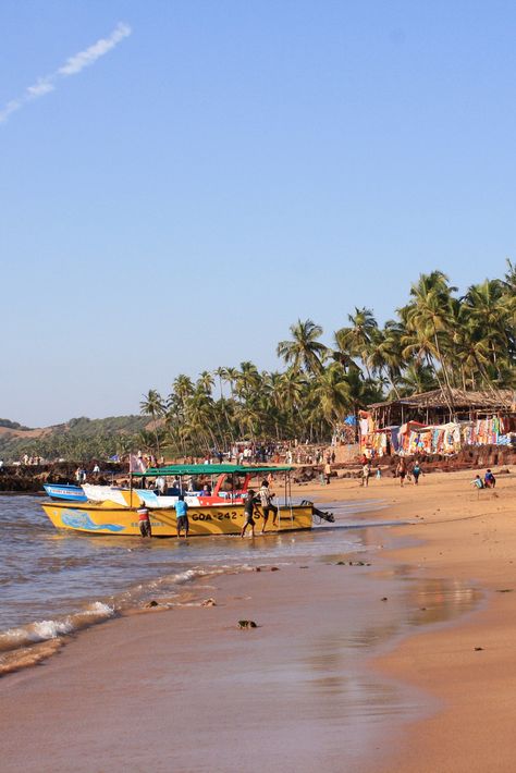 Arambol Beach, #Goa Nandita Core, Goa Painting, Flag Images, Indian Flag Images, Travel Mood, Dubai Vacation, Splash Images, Beach Scenery, Beach Illustration