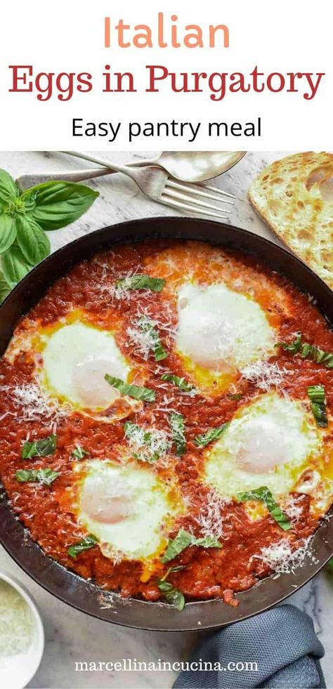 Essen, Eggs In Purgatory, Italian Eggs, Eggs Dinner, Italian Breakfast, Italian Recipes Traditional, Spicy Tomato Sauce, Easy Italian, Egg Dish