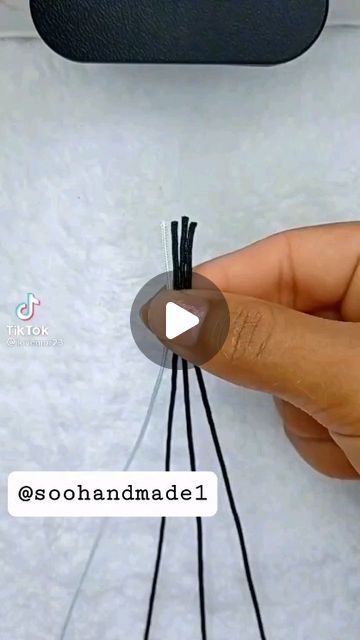 Diy Macrame Necklace Tutorial, Step By Step Macrame, Diy Macrame Necklace, Diy Bracelets With String, Macrame Jewellery, Macrame Bracelet Diy, Macrame Bracelet Tutorial, Diy Bracelets Tutorials, Handmade Jewelry Tutorials