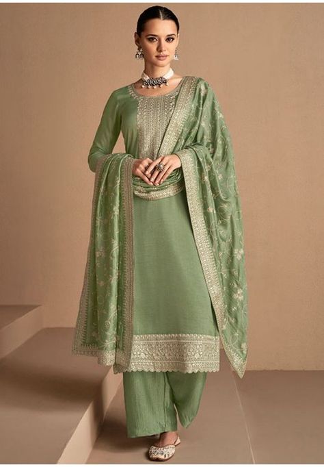 Palazzo Suit, Palazzo Pant, Salwar Kamiz, Traditional Indian Outfits, Silk Bottoms, Salwar Kameez Designs, Wear Green, Indian Festivals, Shalwar Kameez