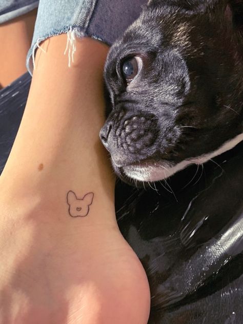 French Bulldog Boston Terrier, Dog Tattoo Boston Terrier, French Bulldog Small Tattoo, Small Boston Terrier Tattoo, Frenchie Dog Tattoo, Small Bulldog Tattoo, Simple Boston Terrier Tattoo, Frenchie Tattoo Small, Dog Tattoo French Bulldog