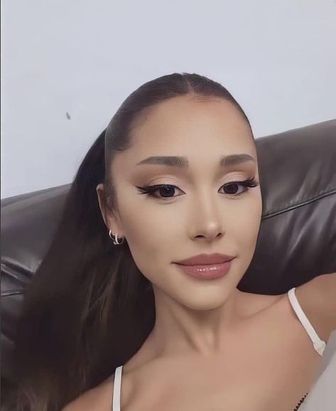 Ariana Instagram, Ariana Grande Album, Ariana Video, Ariana Grande Gif, Ariana Grande Fans, Ariana Grande Cute, Ariana Grande Style, Ariana Grande Photoshoot, Gain Followers