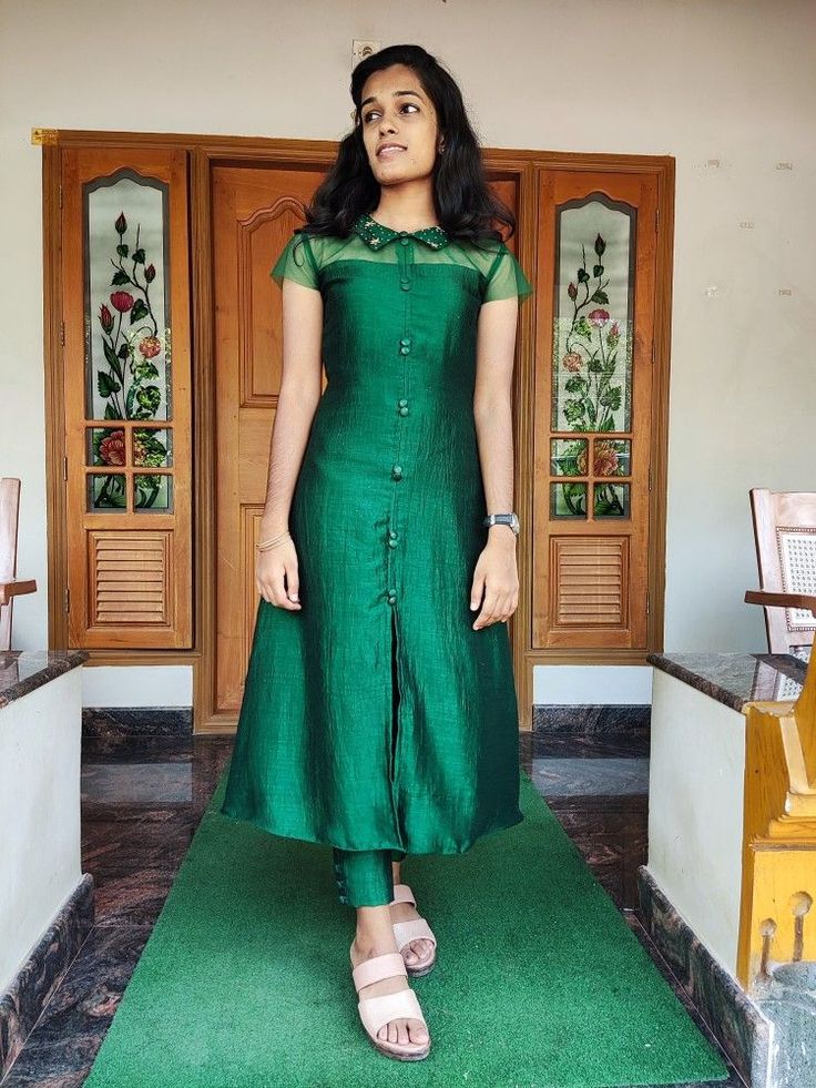 Simple And Elegant Churidar Designs, Chudi From Saree, Saree To Churidar Designs, New Chudidar Designs, Latest Churidhar Designs, Christmas Kurti Ideas, Aline Kurti Design Long, She Boutique Kurtis, Saree Churidar Designs