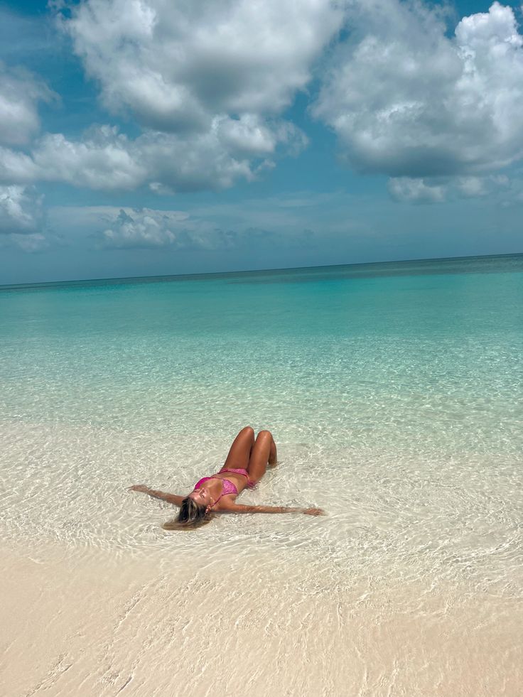 Soft Beachy Aesthetic, Nassau Bahamas Picture Ideas, Summer Cruise Aesthetic, Beach Things To Do, Bff Summer Pictures, Vacation Poses Picture Ideas, Beach Insta Poses, Beach Insta Pics, Key West Pictures