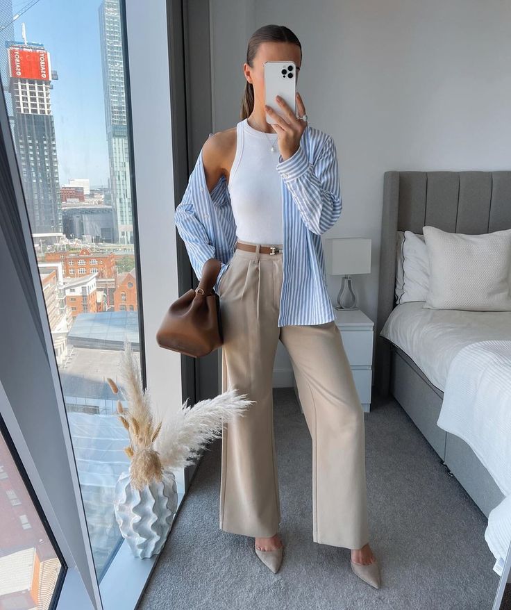 Emma Hothersall 🤍 | save for workwear inspo this spring 🤍🫶🏽✨ hope you’re having a lovely week ☺️ | Instagram Sloane Tailored Pant, Internship Outfit, Spring Business Casual Outfits, Conference Outfit, Simple Work Outfits, Summer Office Outfits, Professional Outfits Women, Work Outfit Office, Corporate Attire