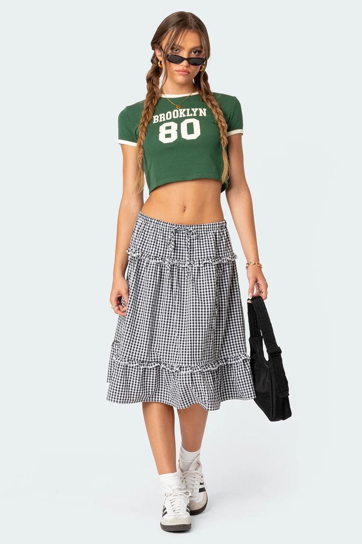 Black And White Checkered Skirt Outfit, Checkered Mini Skirt Outfit, Gingham Top Outfit, White Midi Skirt Outfit, Gingham Skirt Outfit, Checkered Skirt Outfit, Tiered Skirt Outfit, Midi Skirt Outfits Summer, Shirt Skirt Outfit