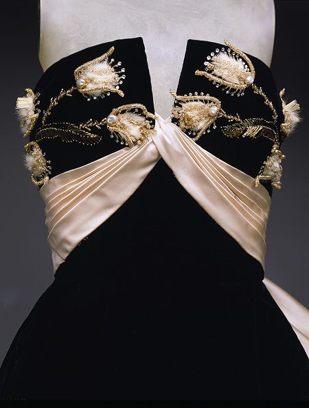 ball_gown_jacques_fath_1951. 1950s Fashion, Kampot, Jacques Fath, Fashion 1950s, Couture Details, Vintage Gowns, Vintage Couture, Vestidos Vintage, 50s Fashion