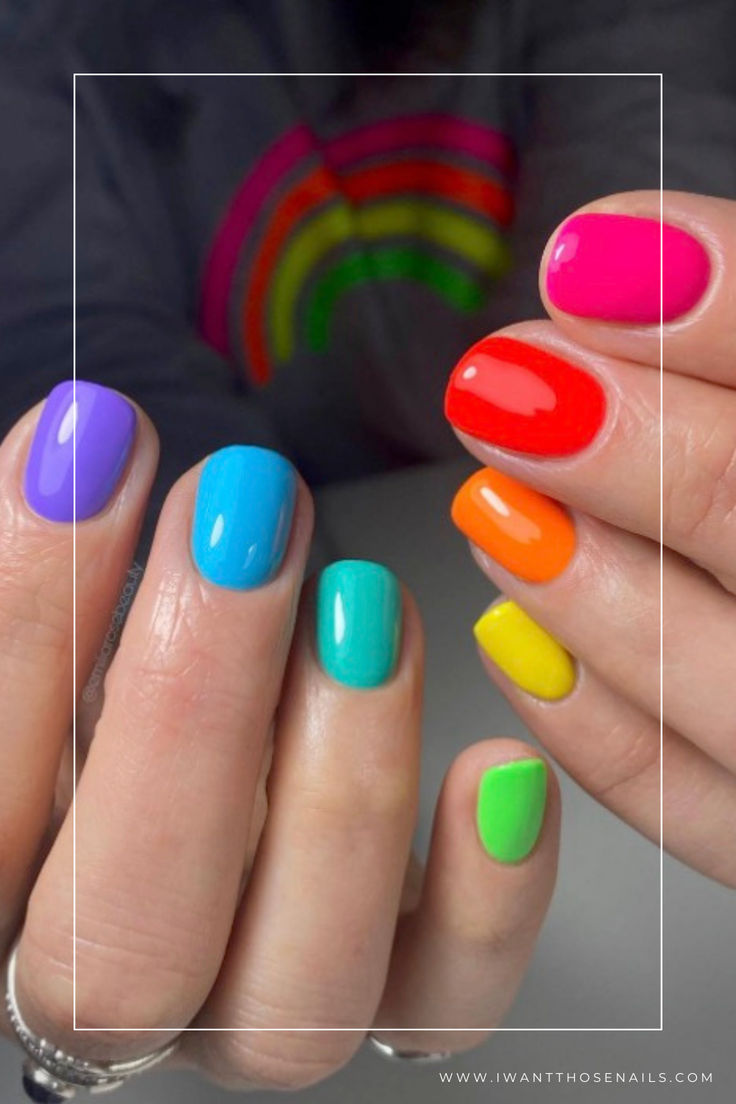 rainbow nails designs Rainbow Oval Nails, Short Nail Designs Pastel Colors, Fun Rainbow Nails, Rainbow Nails Natural, Pastel Color Nails Designs, Rainbow On Nails, Opposite Nail Designs, Retro Rainbow Nails, Easy Rainbow Nails