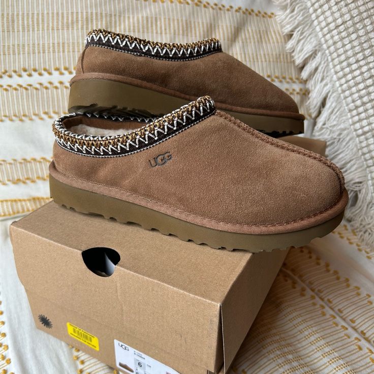 Brand New Ugg Slippers Color: Chestnut Size: 6 Perfect Condition Comes In Box Cute Uggs, Ugg Tasman Slippers, Ugg Tasman, Preppy Shoes, Shoes Ugg, Shoe Wishlist, Cute Nike Shoes, Ugg Slippers, Mens Uggs