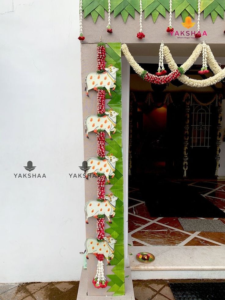 Sashtiapthapoorthi Decoration, House Warming Ceremony Decoration Indian, Gruhpravesh Decoration, Upanayanam Decoration Ideas, Gruhapravesham Decoration Ideas, Shivratri Decoration Ideas, Gruhapravesam Decoration Ideas Usa, Flower Wall Decor Diy, Small Wedding Decor