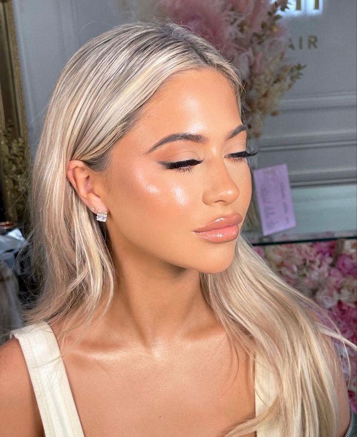 Homecoming Make Up Natural, Soft Glam Makeup Glowy, Soft Glam For Wedding Guest, Balayage, Glowy Engagement Makeup, Full Face Glowy Makeup, Natural Deb Makeup, Glowy Makeup For Wedding, Light Bronze Eye Makeup