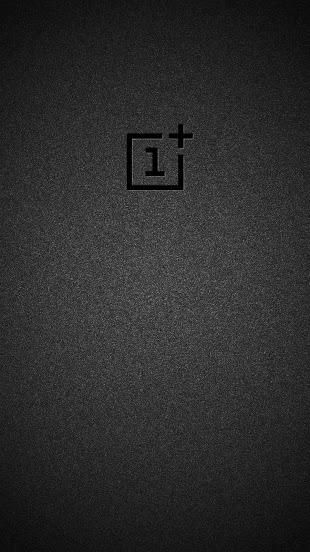 a black and white photo with the letter t on it