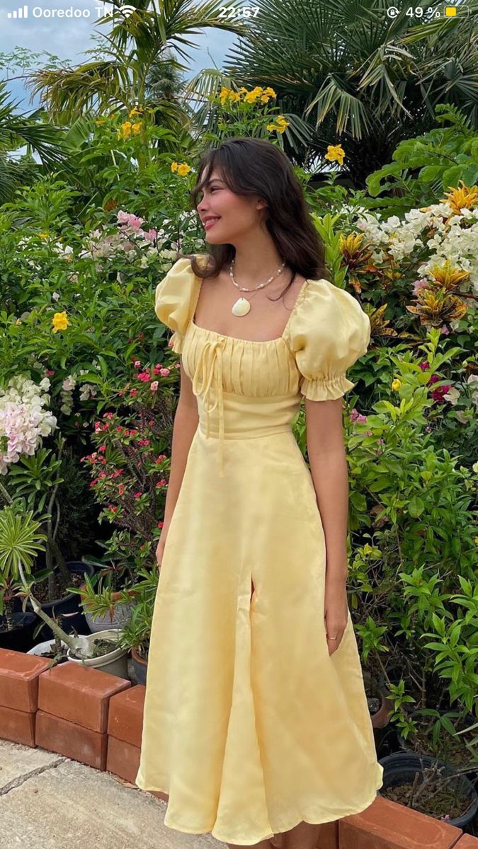 Yellow Summer Dress Outfit Aesthetic, Cute Sun Dress Outfits, Cute Picnic Dress Outfits, Picnic Dress Ideas Aesthetic, Birthday Outfit Inspiration Dresses, Birthday Summer Dress, Light Yellow Dress Aesthetic, Summer Princess Dress, Yellow Sun Dress Aesthetic