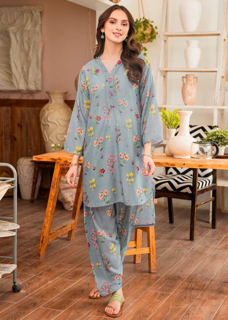 Azure 13 - Laam Simple Dress Casual, Asian Wedding Dress Pakistani, Sets Outfit, Latest Dress Design, Trendy Shirt Designs, Simple Kurti Designs, Womens Trendy Dresses, Pakistani Fancy Dresses, Pakistani Fashion Casual